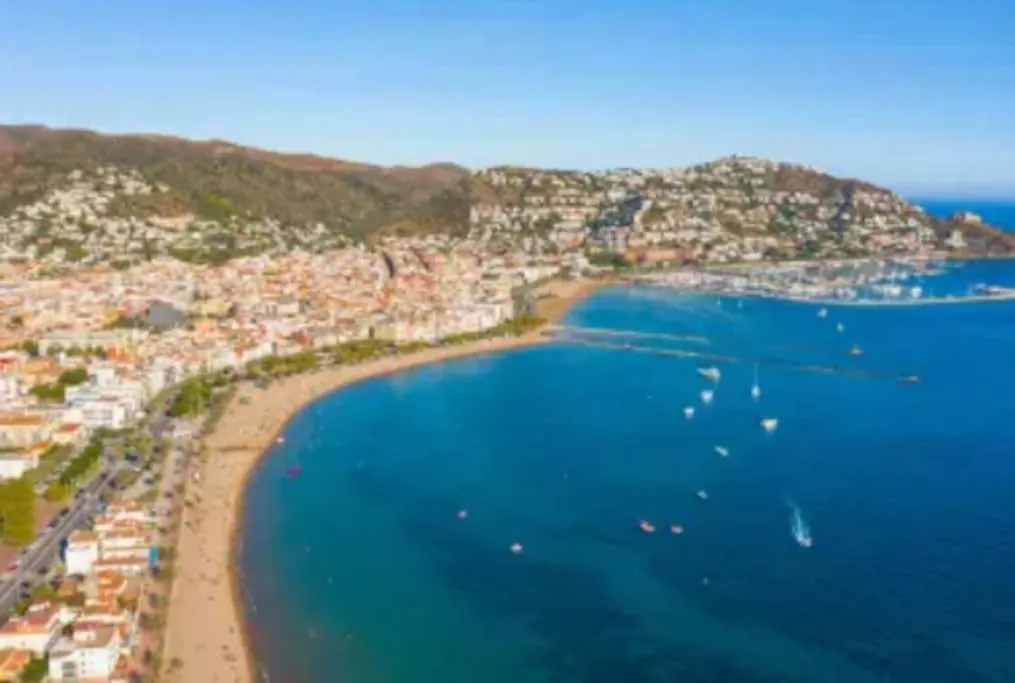 Appartement Premiere Ligne De Mer, Commerce, 艾姆布里亚布拉瓦 0*,